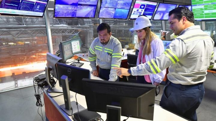 La Alcaldesa visita Tenaris-TAMSA la empresa más grande en fabricación de tubos de acero