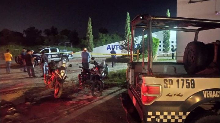 Hallan sin vida a 2 policías estatales dentro de un motel