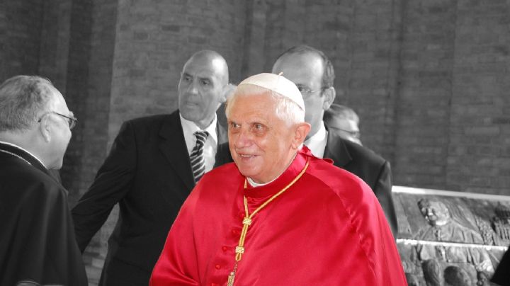 Benedicto XVI: Las polémicas que rodearon su papado