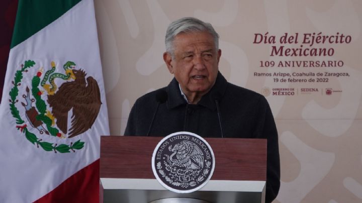 AMLO acusa a medios de estrategia golpista… que no logra “desplumarlo”