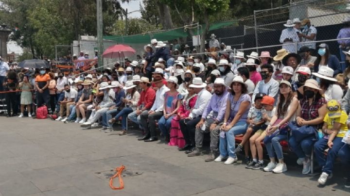 Claudia Sheinbaum, primera jefa de Gobierno de CDMX en acudir a la Pasión de Cristo