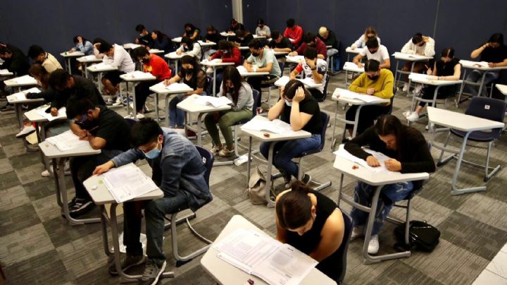 UdeG: aplican examen de admisión casi 56 mil aspirantes