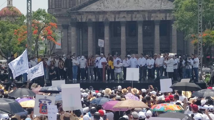 Mega marcha UdeG: exigen autonomía en manifestación contra el gobernador en el Centro