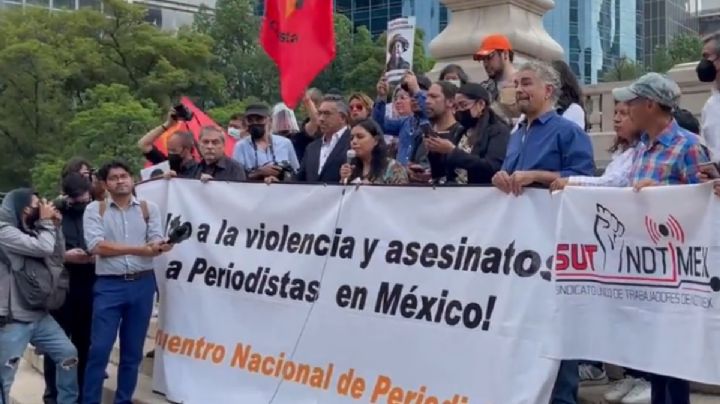 Periodistas asesinados: colectivos exigen justicia durante protesta en el Ángel de la Independencia