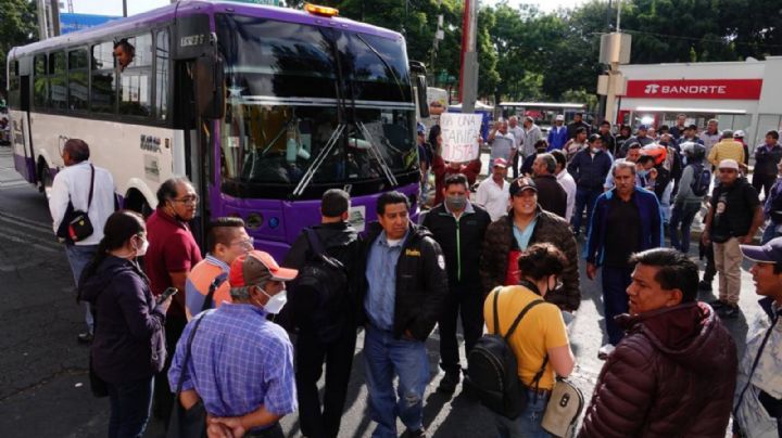 Transportistas no cumplen normas, dice Sheinbaum; rechaza aumento