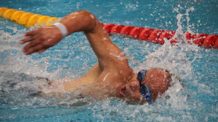 INAPAM: En estos centros hay clases de natación para adultos mayores