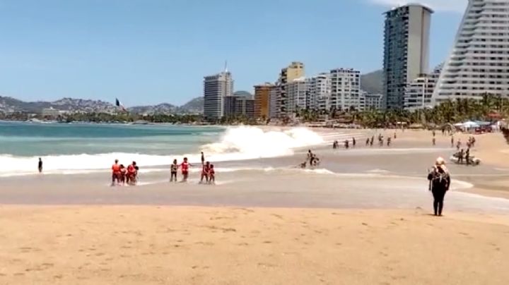 Se espera alto oleaje para este fin de semana en Guerrero