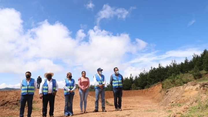 Supervisa SEDEA trabajos de desazolve en bordos de la Sierra Gorda