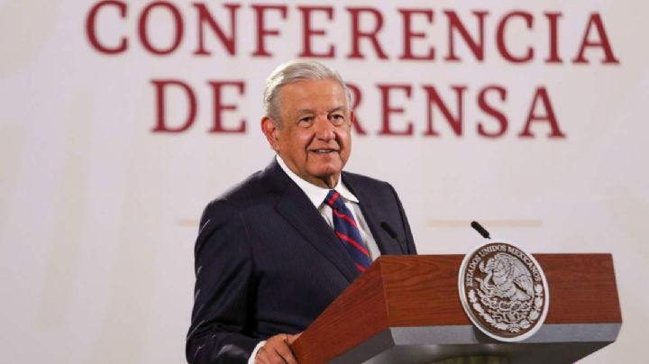 AMLO denuncia 'mano negra' para echarle encima a las iglesias