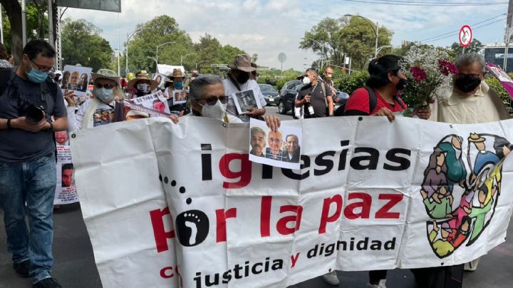 Reclaman a AMLO por violencia y ataques a padres: "No se meta con nuestras iglesias"