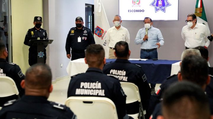 Reconocen a policías destacados de Escobedo NL