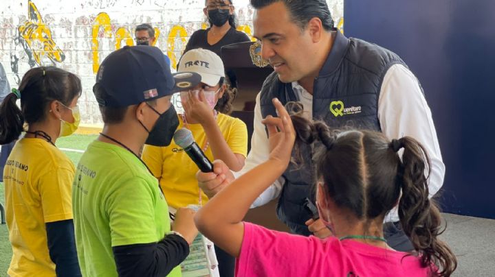 Luis Nava encabeza clausura de cursos de verano