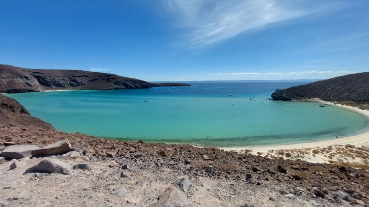 Incendio en Balandra: Playa continuará cerrada tras afectación ambiental