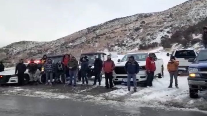 Tras intensa nevada cierran en Sonora importantes tramos carreteros