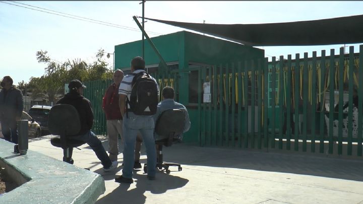 Paro laboral en BCS: Casi 8 mil estudiantes sin clases por no pagar sueldos a personal educativo