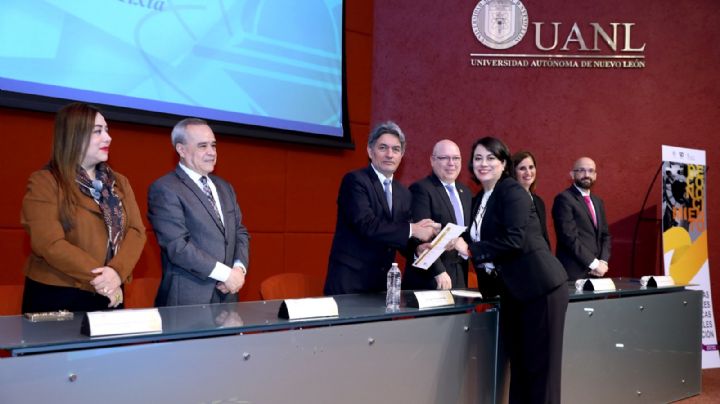 Reconocen prácticas digitales de docentes en la UANL