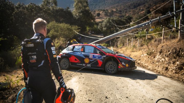 La victoria de Hyundai en el WRC de México se aleja