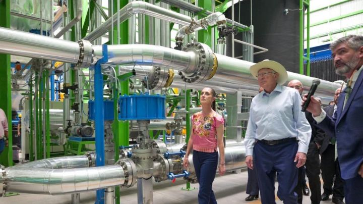 Ken Salazar aplaude la Planta de Carbonización Hidrotermal en CDMX