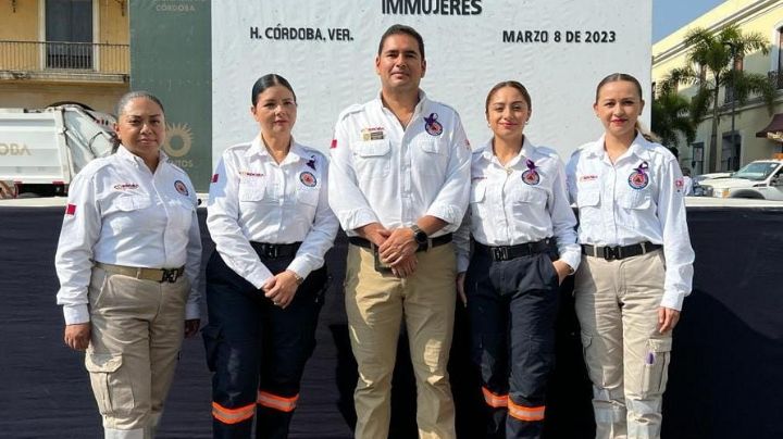 Día de la mujer 2023: presentan la guardia femenil de protección civil en Córdoba