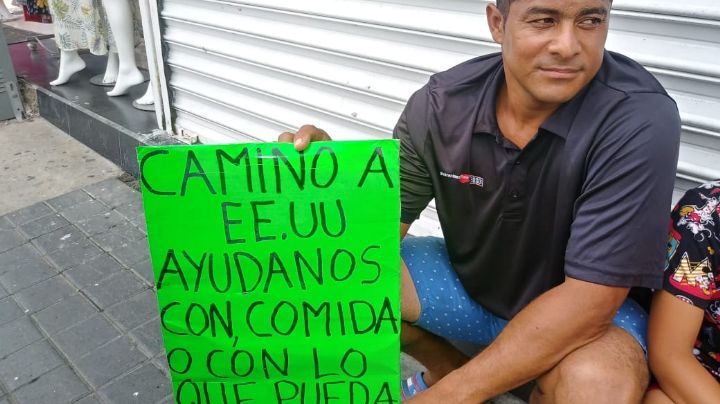 Venezolanos piden dinero en centro de Tampico para alcanzar el sueño americano