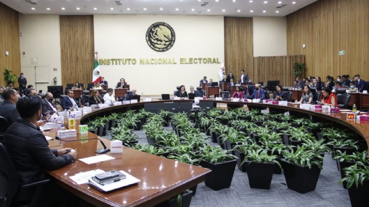 ‘Despluman’ a Oples: quitan a 14 institutos hasta el 75% de su presupuesto