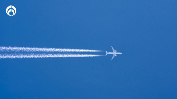 ¿Por qué los aviones dejan estelas blancas? ¡Te vas a sorprender!