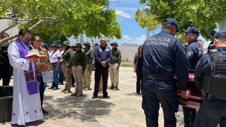 ¡Con honores! Dan último adiós a policía asesinado; alcalde asegura crimen no quedará impune