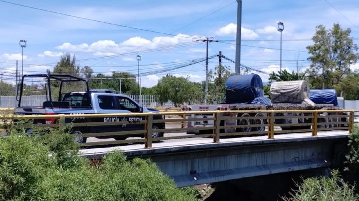 Recuperan trailer robado con rollos de acero para laminar; detenido contaba con antecedentes