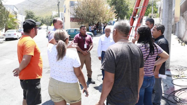 Se reúnen con afectados por accidente con pipa de gas en Escobedo NL