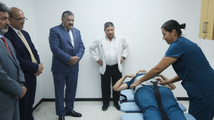 Inauguran ampliaciones de la Preparatoria Técnica Médica de la UANL