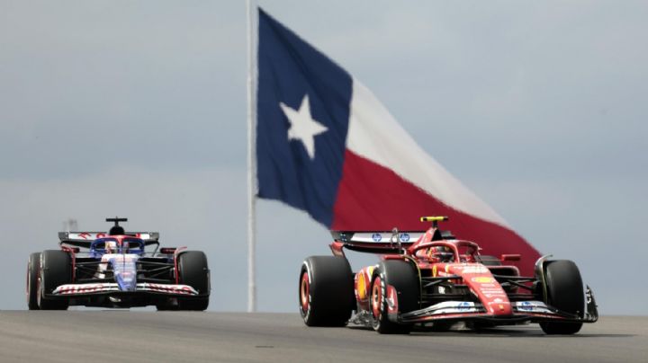 Carlos Sainz lidera en las únicas practicas de Austin; Checo termina en lugar 16