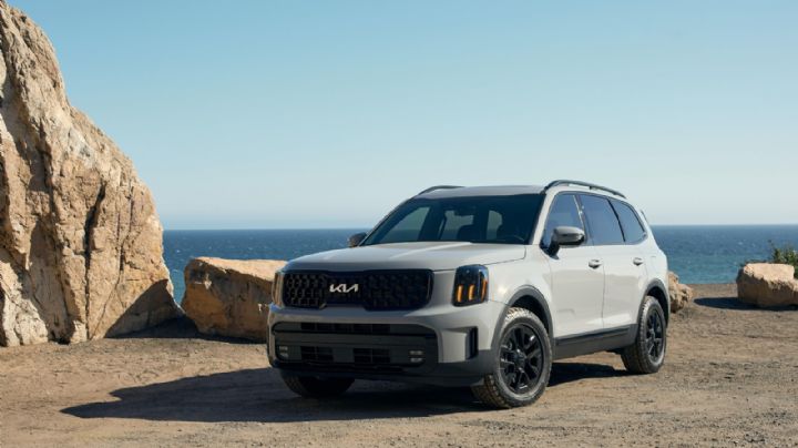 Kia Telluride galardonado como “Best Family Car of 2024”  por Cars.com