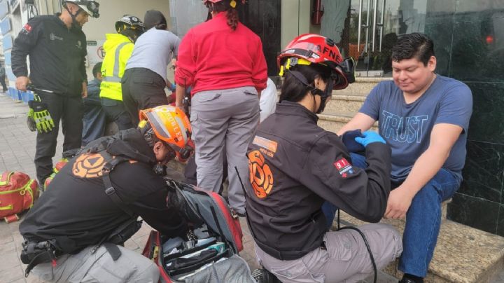 Caída de elevador en funeraria deja tres heridos en Monterrey