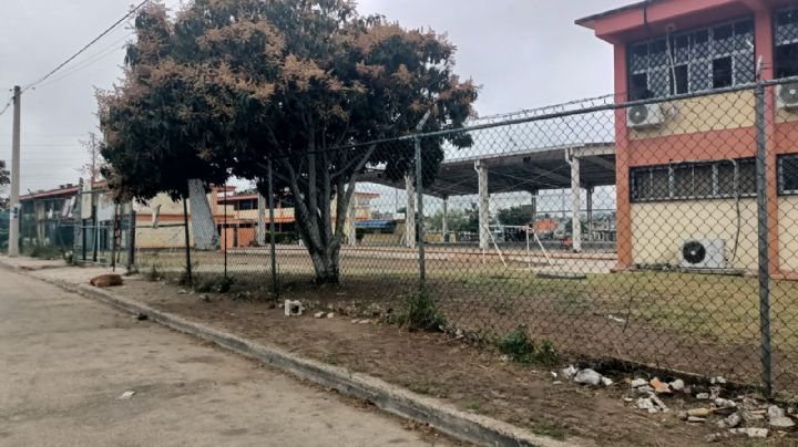 Despiden a maestro acusado de acoso a alumnas en secundaria de Altamira