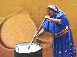 Tesgüino: la cerveza ancestral de los rarámuris que parece pulque con alto valor nutricional