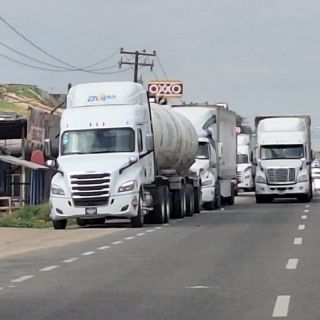 Liberan carretera Tijuana-Tecate; Marina del Pilar continua con mesas de diálogo
