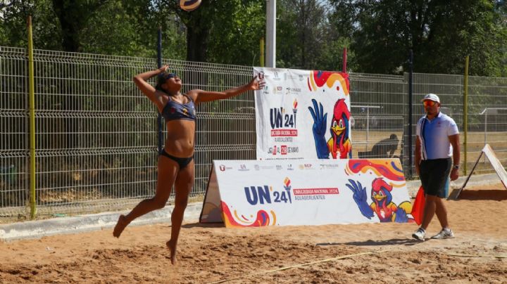 UANL consigue oro y plata en voleibol de playa en Universiada Nacional 2024