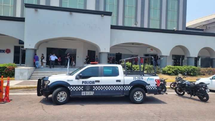 Hallan a estudiante muerto y con marcas de violencia en azotea de una plaza en Boca del Río