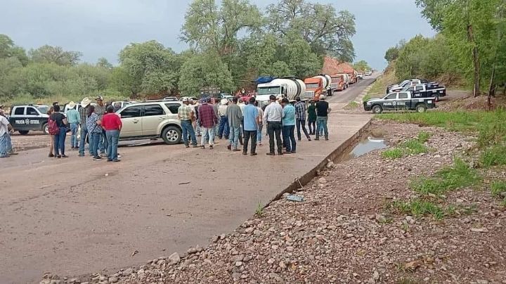 Mantienen bloqueo contra Grupo México; impiden extracción de agua