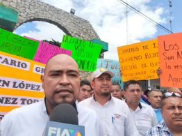 Se manifiestan trabajadores del sector azucarero tras despido injusto del secretario general