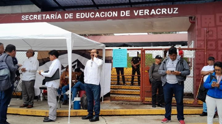 Sindicato toma la Secetaría de Educación de Veracruz; estas son sus demandas