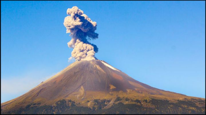 Volcán Popocatépetl registra 103 exhalaciones y una explosión