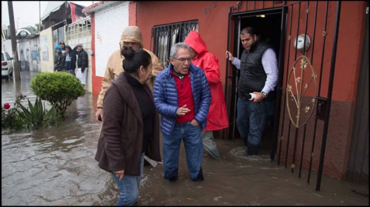 Lluvias dejan mil 500 damnificados en Michoacán