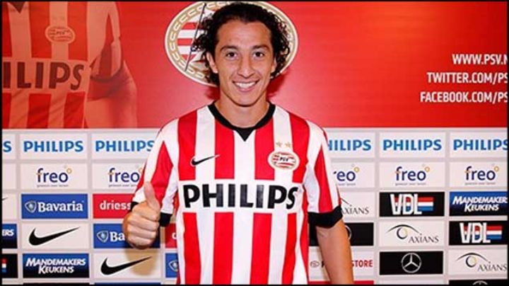 PSV de Guardado gana 3-1 al PEC Zwolle y queda a un triunfo del título