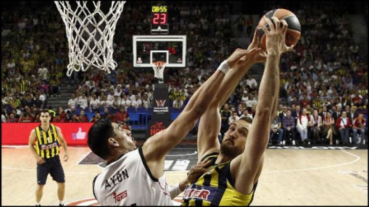 Gustavo Ayón y Real Madrid dan el primer golpe en final de Liga Endesa