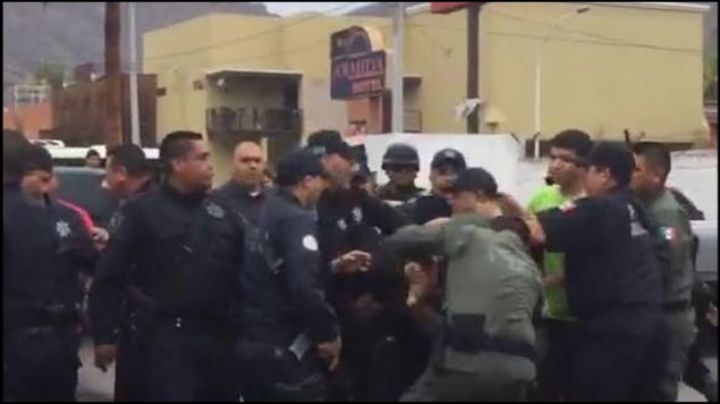 Reportan enfrentamiento de policías en Guaymas, Sonora. Con Denise Maerker