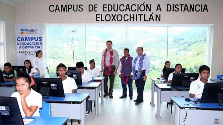 Moreno Valle inaugura Universidad de la Educación a Distancia en eloxochitlán, Puebla