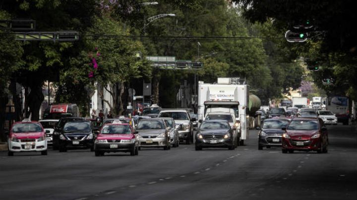 ¿Te multarán por emplacar fuera de la Ciudad de México? Sólo si tienes auto de lujo