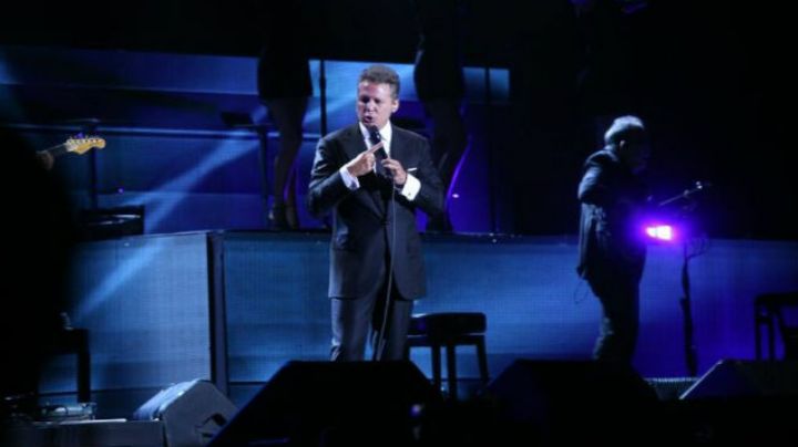 Luis Miguel explota y agrede a su staff en pleno concierto (VIDEO)