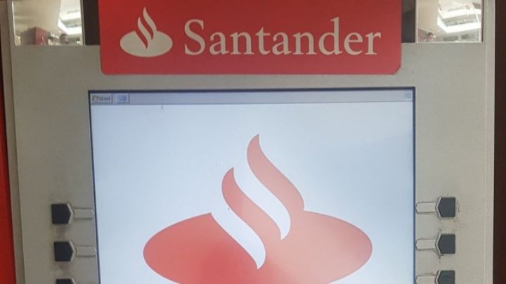 Santander también quiere entrarle: Confirma interés en la venta de Banamex